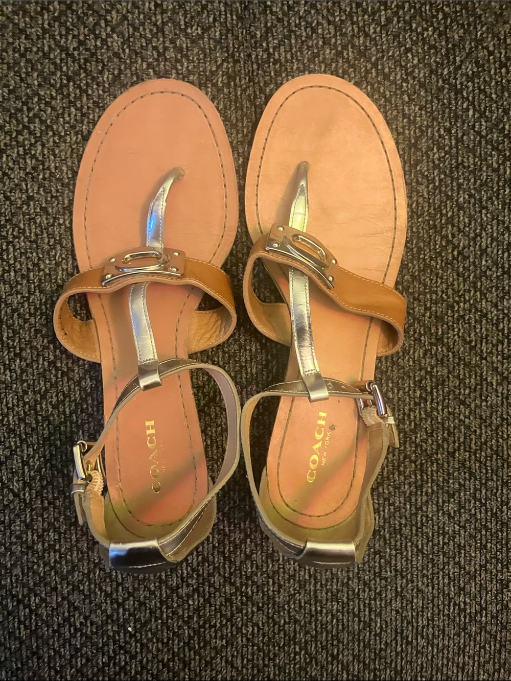 Coach ines metallic wedge thong sandals tan/silver size 7 ladies